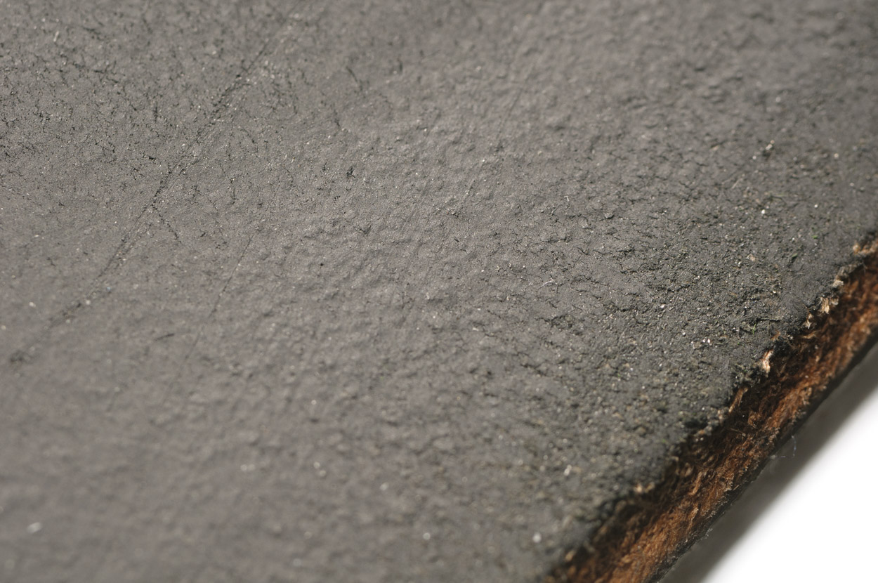 leather strop with coarse silicon carbide honing paste - detail